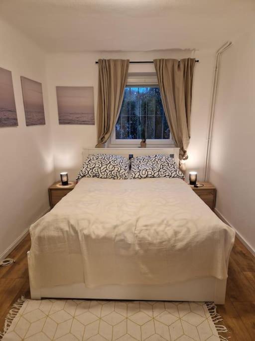 Haus Mit Garten, U Bahn Naehe, Gratis Parkplaetze Вена Экстерьер фото